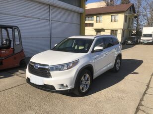 Toyota HIGHLANDER terenac