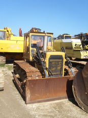 CATERPILLAR D4 buldožer