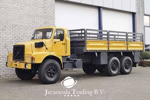 VOLVO N10 kamion s ravnom platformom